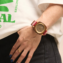 Cargar imagen en el visor de la galería, Reloj Foster Wood Red
