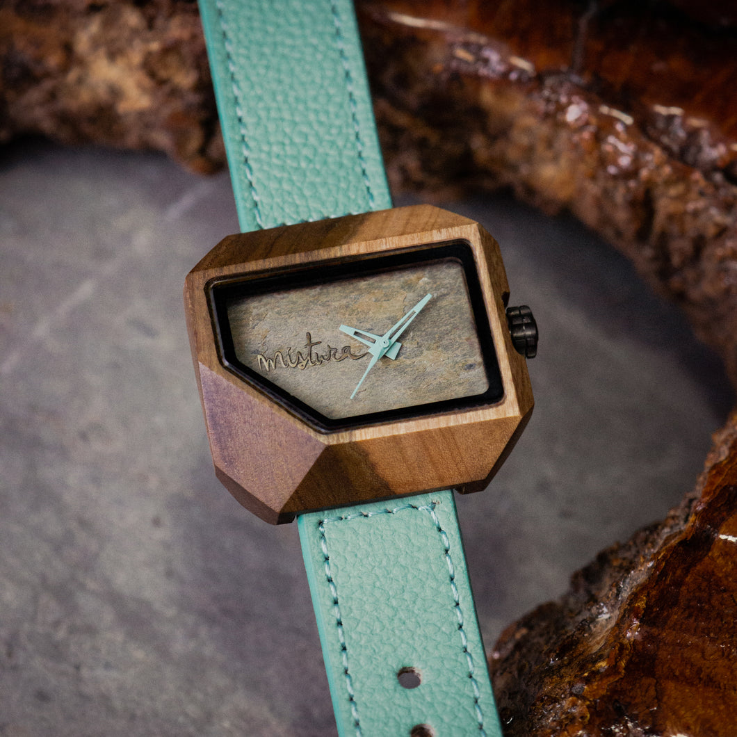Reloj Juno Turquoise Wood Autum disponible en diciembre